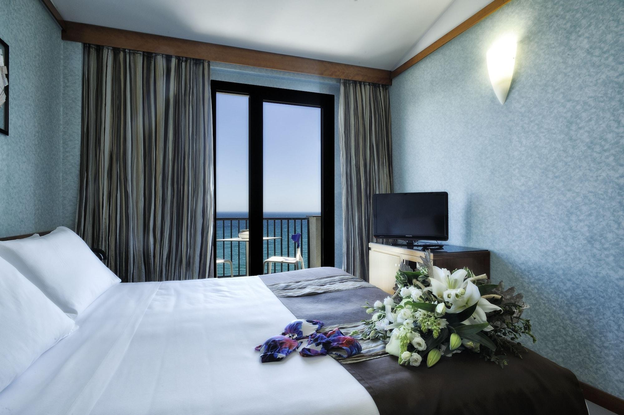 Mare Hotel Savona Bagian luar foto