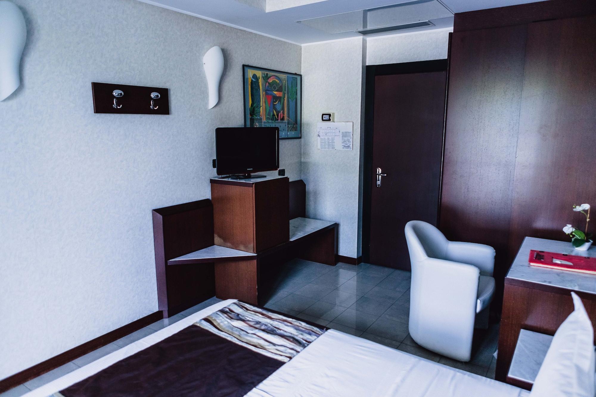 Mare Hotel Savona Bagian luar foto
