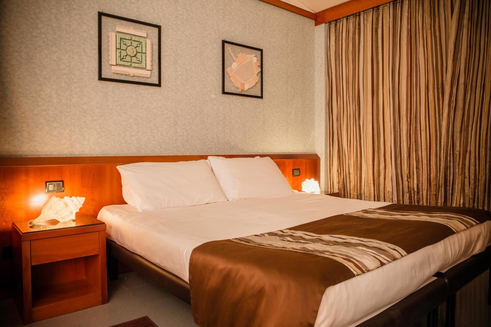 Mare Hotel Savona Bagian luar foto