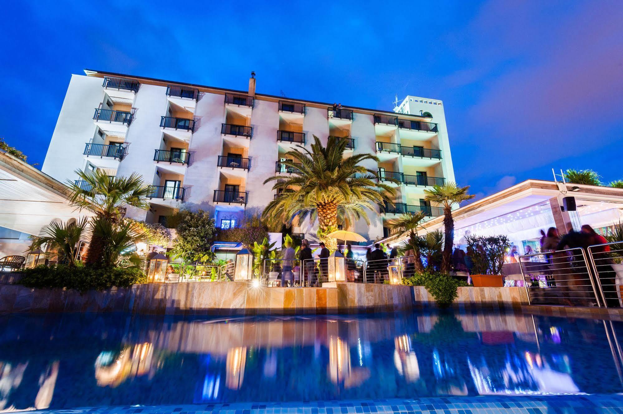 Mare Hotel Savona Bagian luar foto